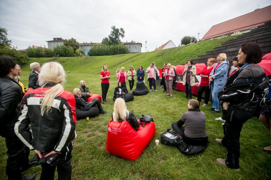 Prie Kauno pilies – piknikas su savanorystės ir pagalbos idėja