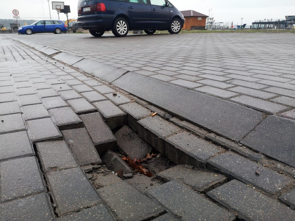 Kruizinių laivų terminalo teritorijoje atsirado įgriuva