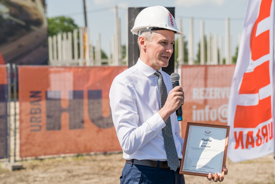 Verslo miestelio „Urban HUB“ statybų pradžią paskelbė įkurdinta bičių bendruomenė