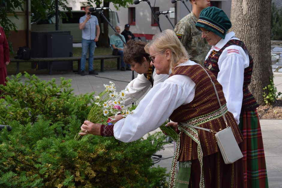 Istorijos skauduliai vis dar gyvi