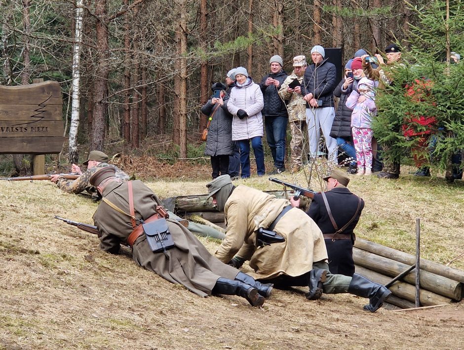 Praeities rekonstrukcija: lietuviai ir latviai – kartu