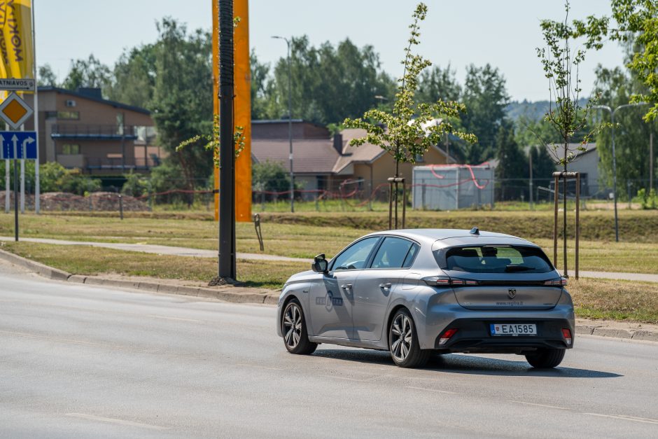 Automobilio „Regitroje“ niekaip neįregistruojanti šeima: tapome situacijos įkaitais