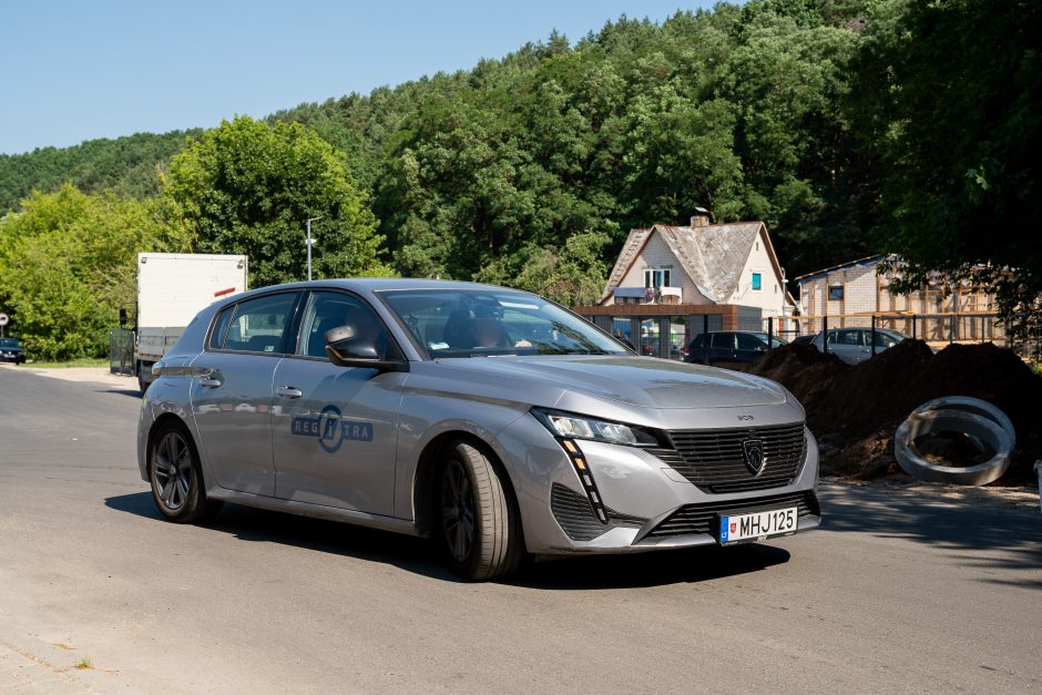 Automobilio „Regitroje“ niekaip neįregistruojanti šeima: tapome situacijos įkaitais