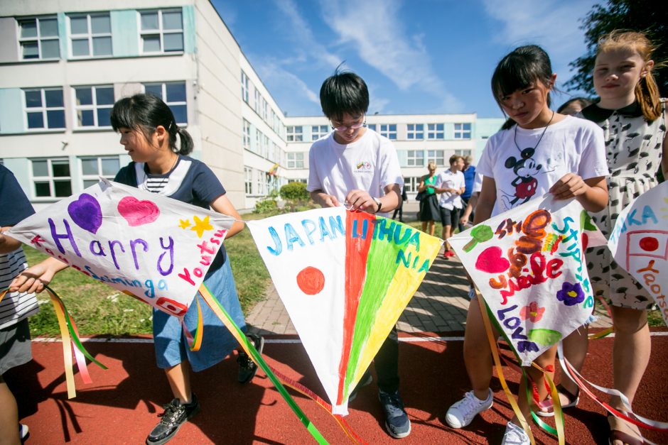 Kauniečių šeimos sulaukė svečių iš Japonijos