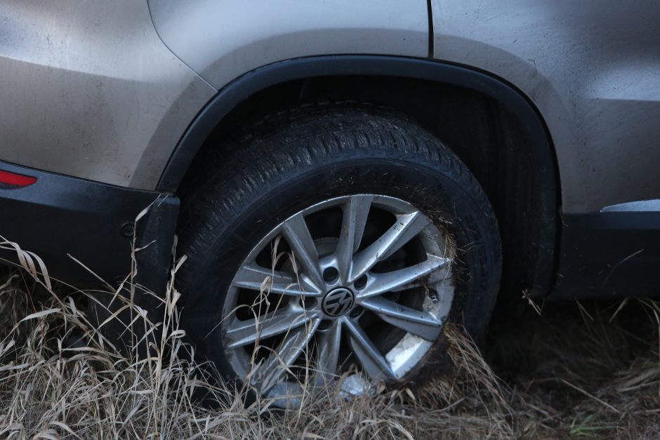 Prokuratūra: iš eismo įvykio pabėgęs neblaivus vyras melavo, kad jo automobilį pagrobė