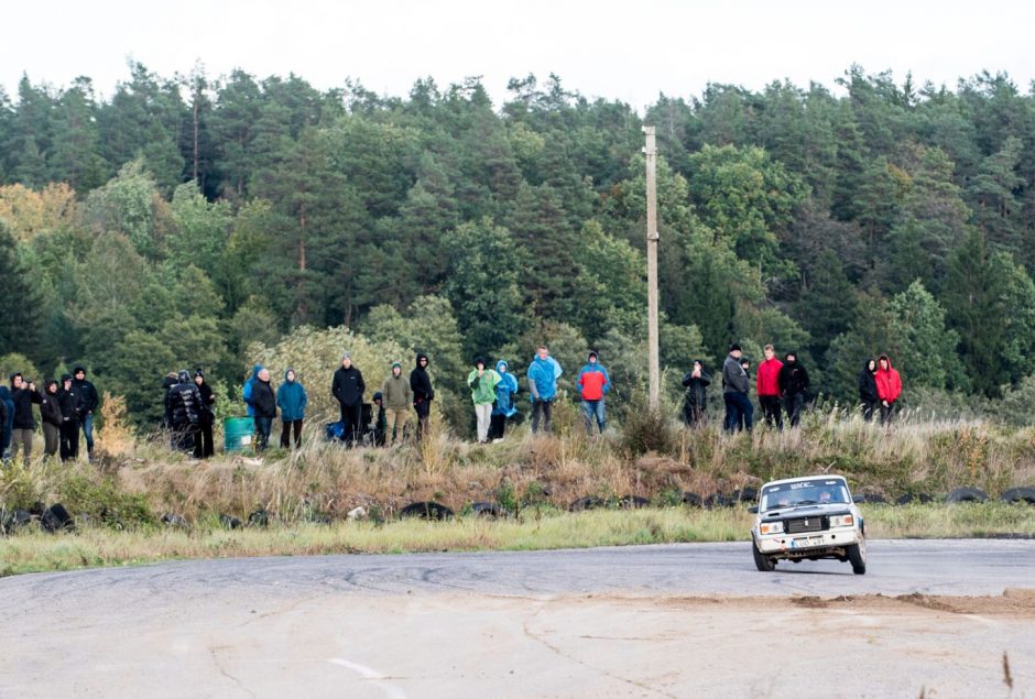 Sumušęs visus rekordus nudundėjo jubiliejinis „Kauno rudens“ ralis