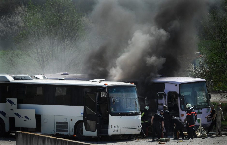 Ganoje autobusui susidūrus su sunkvežimiu žuvo 61 žmogus 