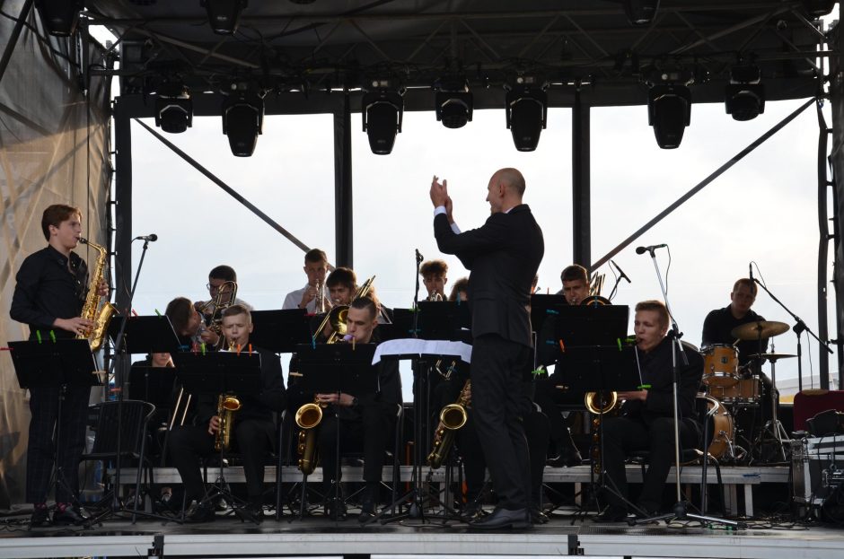 Muzikalūs moksleiviai nepasiduoda karantino iššūkiams