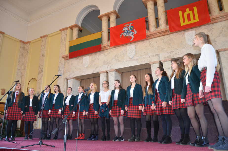 Dainos mus lydi visada: šauliai rengia moksleivių patriotinių dainų konkursą