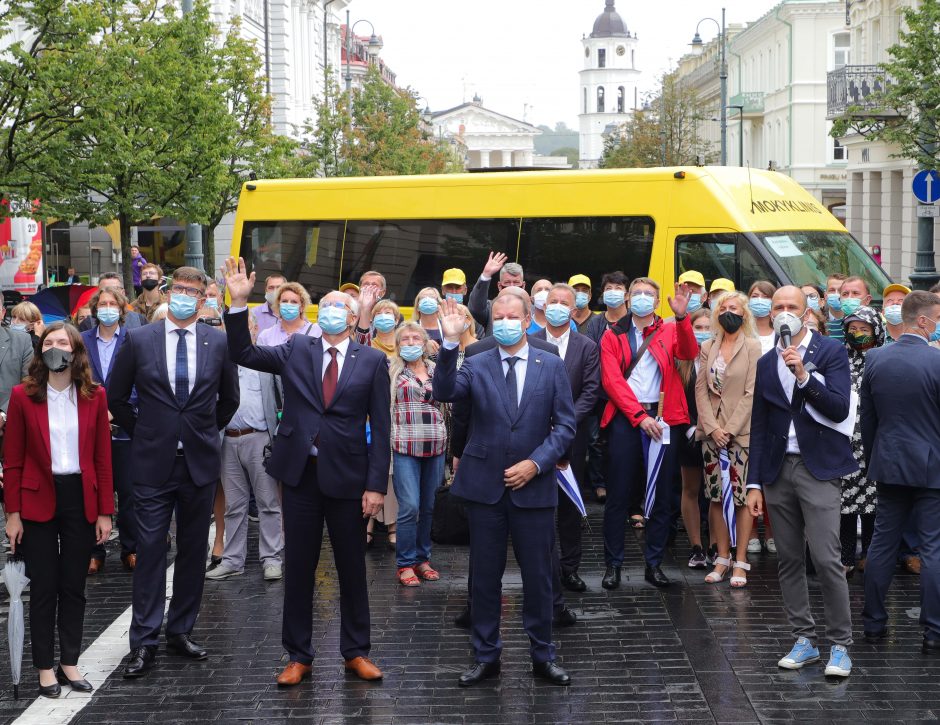 Į mokyklas išlydėti 25 geltonieji autobusiukai