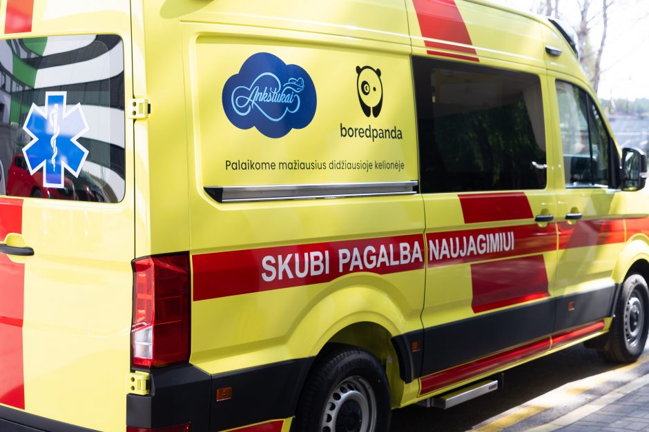 Santaros klinikų Neonatologijos skyriui perduotas modernus reanimobilis