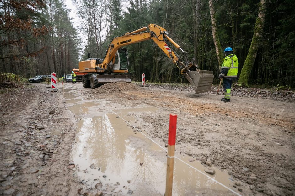 Vilniuje pradėta asfaltuoti Mykolo Lietuvio gatvės atkarpa