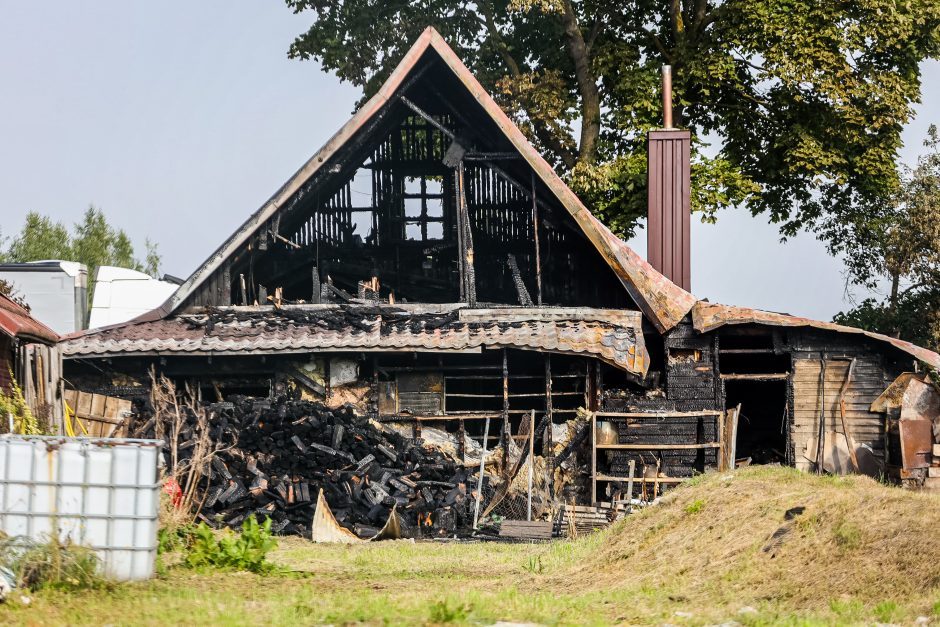 Nelaimė Kaune: atvira ugnimi liepsnojo kaukazietiškas restoranas