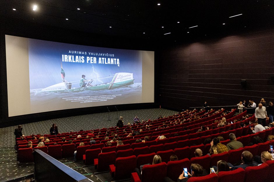 A. Valujavičiaus filmo „Irklais per Atlantą“ premjera