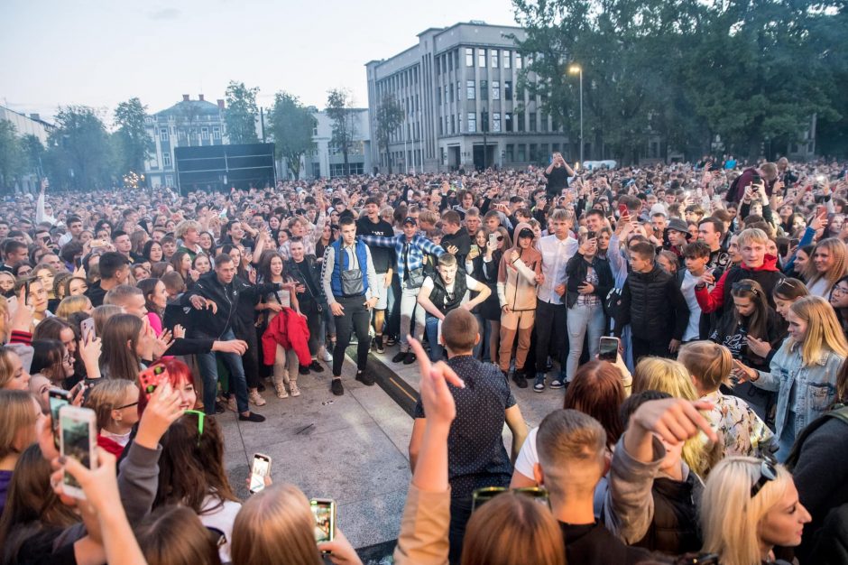 Rugsėjo 1-ąją Kauno universitetai šventė kartu: mieste – nemokamas koncertas ir šviesų šou