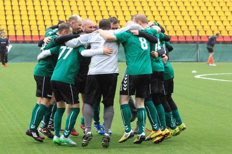 Savaitgalį – žinomų šalies žurnalistų kovos futbolo aikštėje