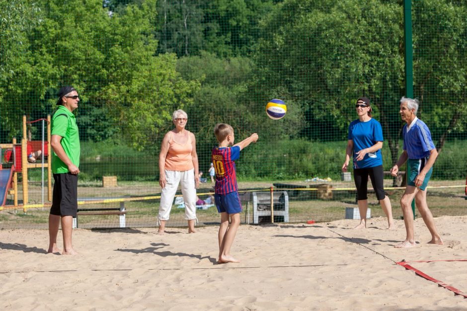 Dovana Vilniui – nauja tinklinio aikštelė Žirmūnų paplūdimyje