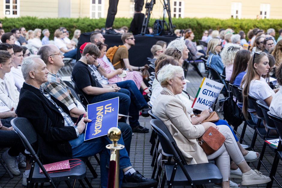 Išsiskyrė G. Nausėdos ir I. Šimonytės nuomonės dėl VSD pranešėjo komisijos