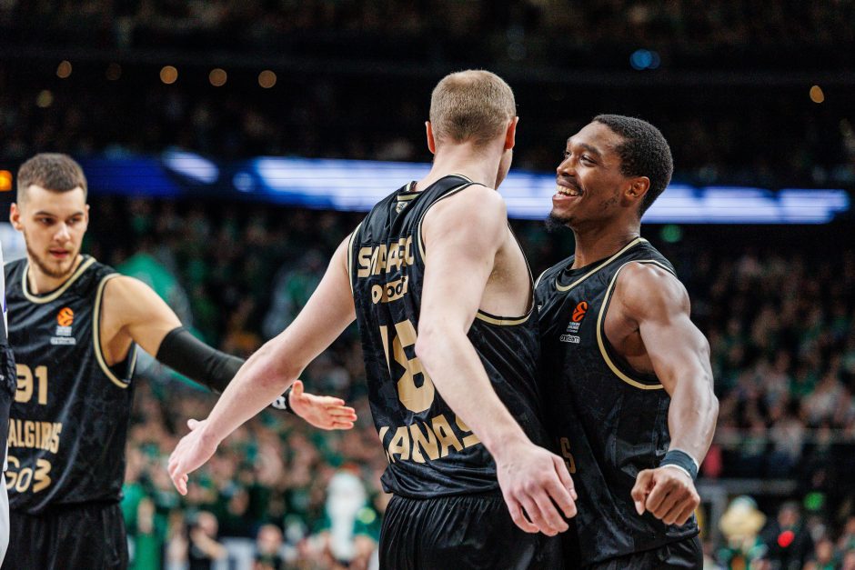  „Žalgiris“ namų arenoje įveikė „Anadolu Efes“ krepšininkus