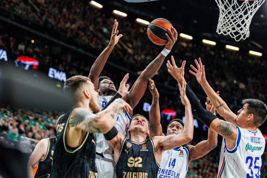  „Žalgiris“ namų arenoje įveikė „Anadolu Efes“ krepšininkus