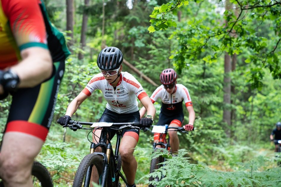 A. Kazakevičius ir G. Andrašiūnienė pergalėmis pradėjo MTB dviračių maratonų taurės sezoną