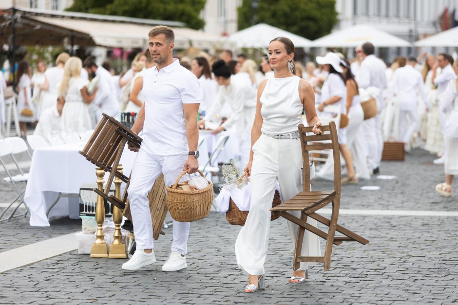 Vilniuje dešimtą kartą surengta „Le Diner en Blanc“ vakarienė