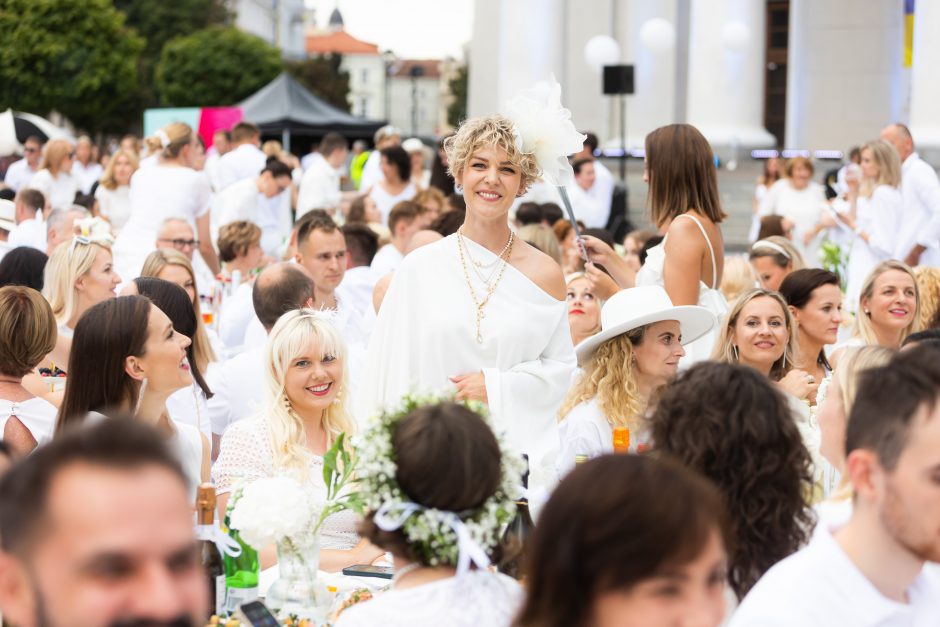 Vilniuje dešimtą kartą surengta „Le Diner en Blanc“ vakarienė