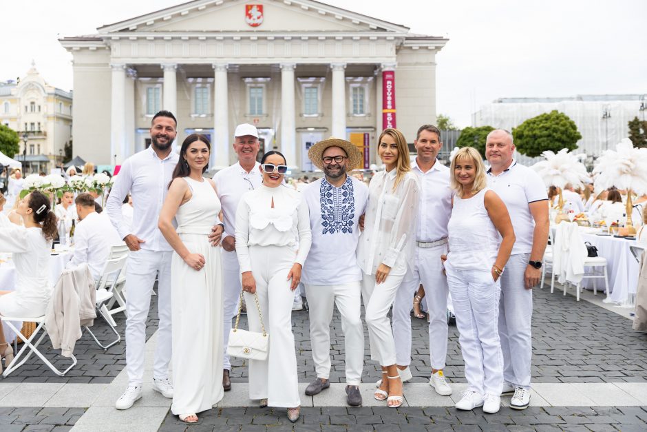 Vilniuje dešimtą kartą surengta „Le Diner en Blanc“ vakarienė