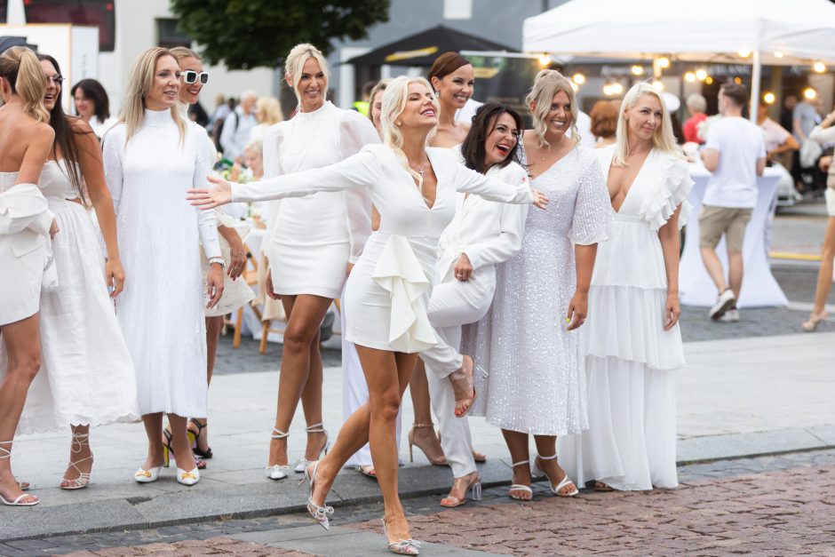 Vilniuje dešimtą kartą surengta „Le Diner en Blanc“ vakarienė