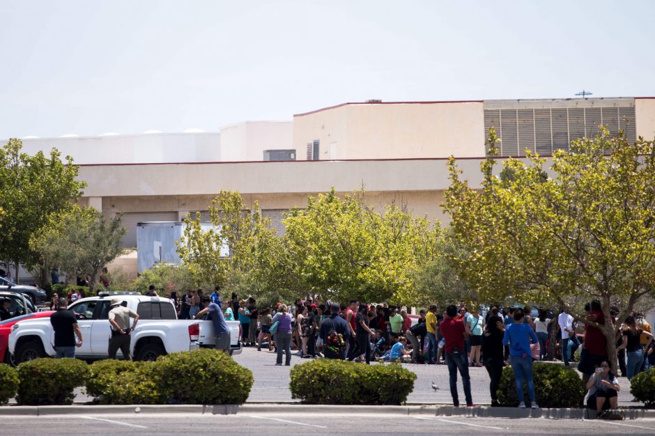 Teksase per šaudynes prekybos centre pašauta iki 20 žmonių, yra žuvusiųjų 
