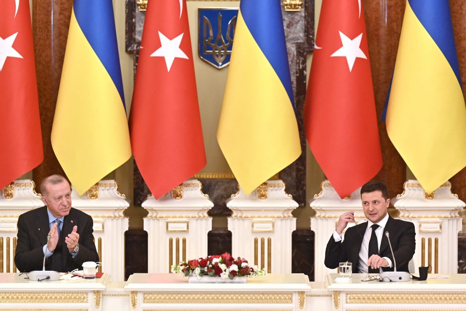 V. Zelenskis: Ukraina ir Turkija pasirašė sutartį dėl dronų gamybos plėtros
