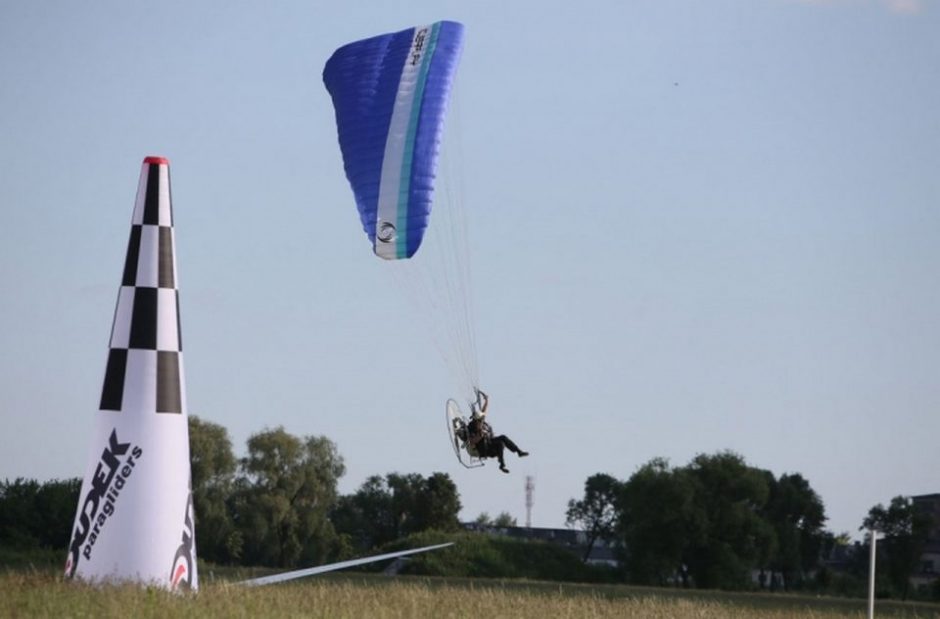 Kupiškio rajone nukritus parasparniui nukentėjo jo pilotas