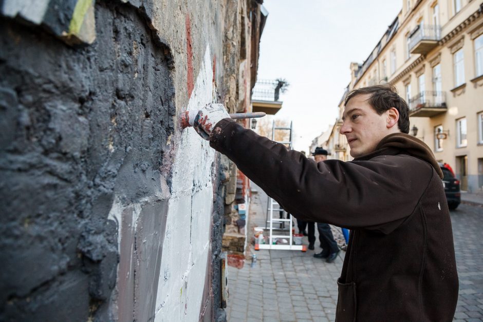 Dovana Vilniui – papuoštas Jono Meko skersvėjis Užupyje