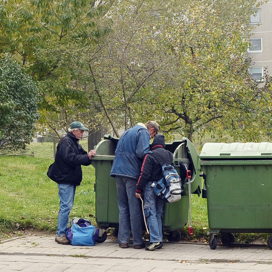 Požeminėse perėjose kauniečiai priversti saugotis benamių orgijų