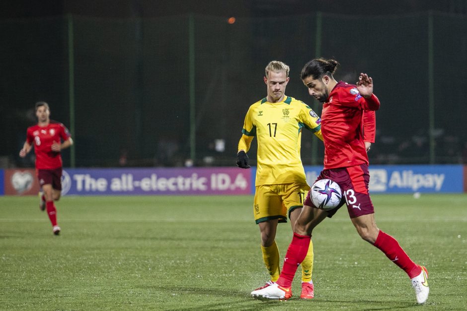 Lietuvos futbolo rinktinei – skaudus šveicarų kirtis