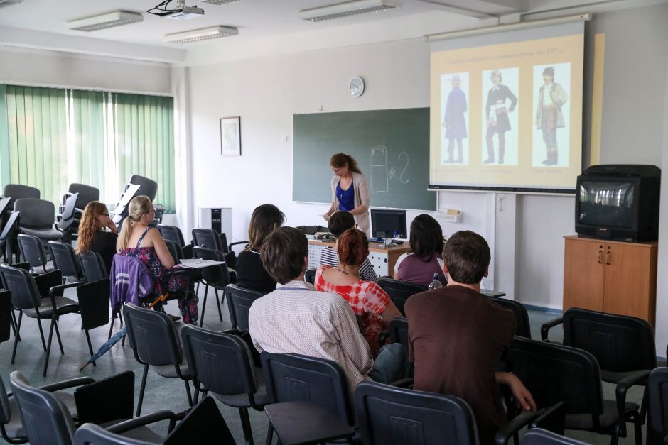 Studentai iš užsienio skuba mokytis lietuvių kalbos