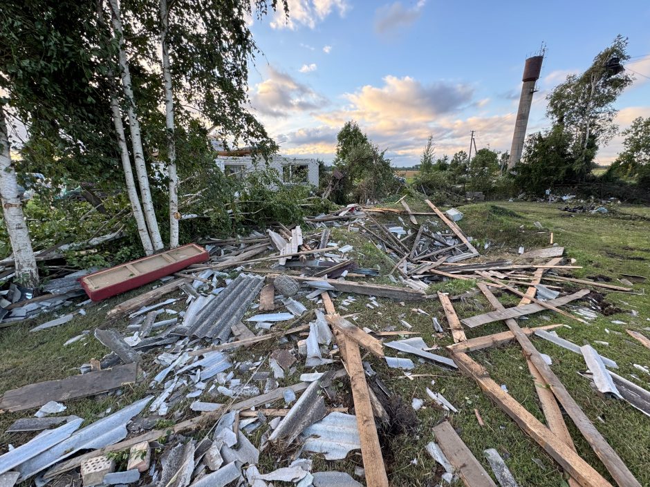 Meteorologas atskleidė, kas lėmė Lietuvą siaubusio pavojingo viesulo susiformavimą