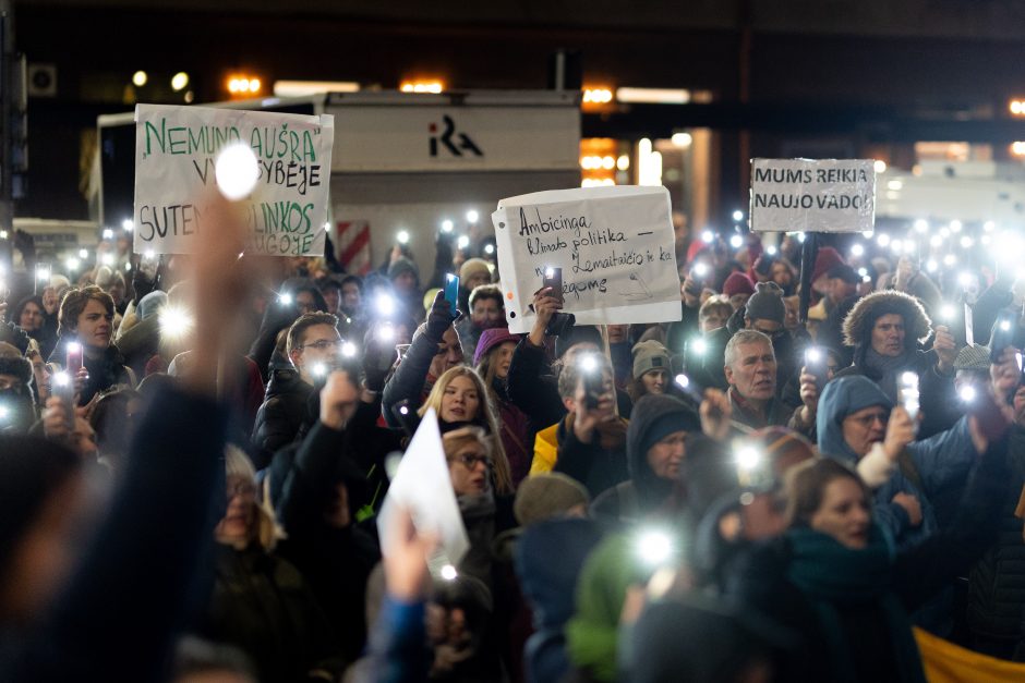 Protestas „Dešimt minučių tylos“