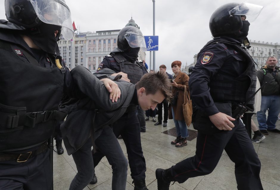 Prancūzija smerkia jėgos panaudojimą per protestą Maskvoje