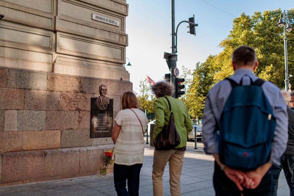 Nacionalinis susivienijimas Vilniuje savavališkai pakabino atminimo lentą K. Škirpai