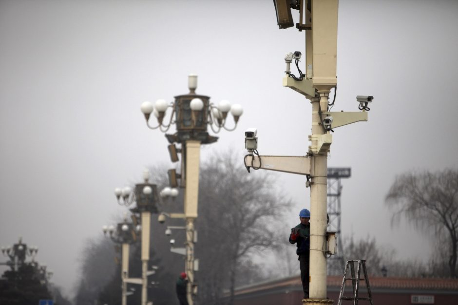 Pietų Korėjos kariai pašalino virš tūkstančio Kinijoje pagamintų vaizdo stebėjimo kamerų