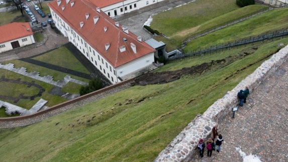 Gedimino pilies kalnas: augantis ar griūvantis Vilniaus simbolis?