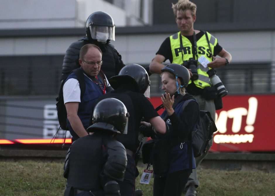 Minske atsinaujino milicijos ir opozicijos protestuotojų susirėmimai