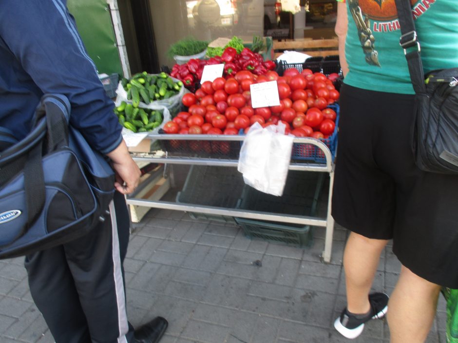 Kauno turguose pagaliau sumažėjo kosminės bulvių kainos, sparčiai brangsta šilauogės