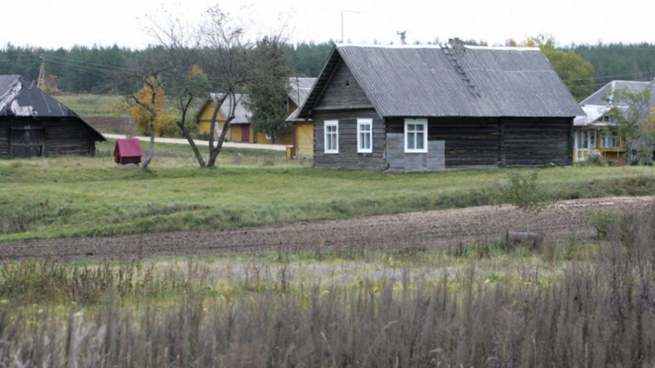 Sodininkų bendrijos pyksta, kad savivaldybių priežiūrai neperduodami bendrijų keliai