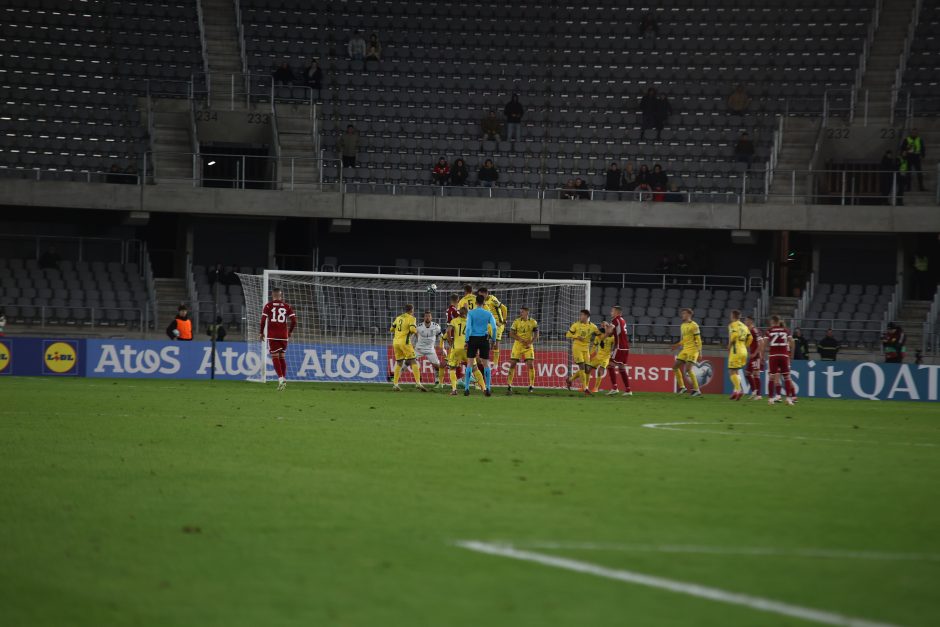 Puikiai žaidusi Lietuvos futbolo rinktinė nenusileido Vengrijai