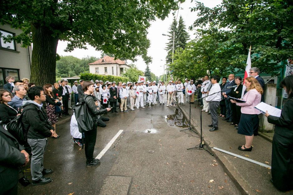 Japonai atvažiavo į Kauną perdažyti garsaus diplomato namus