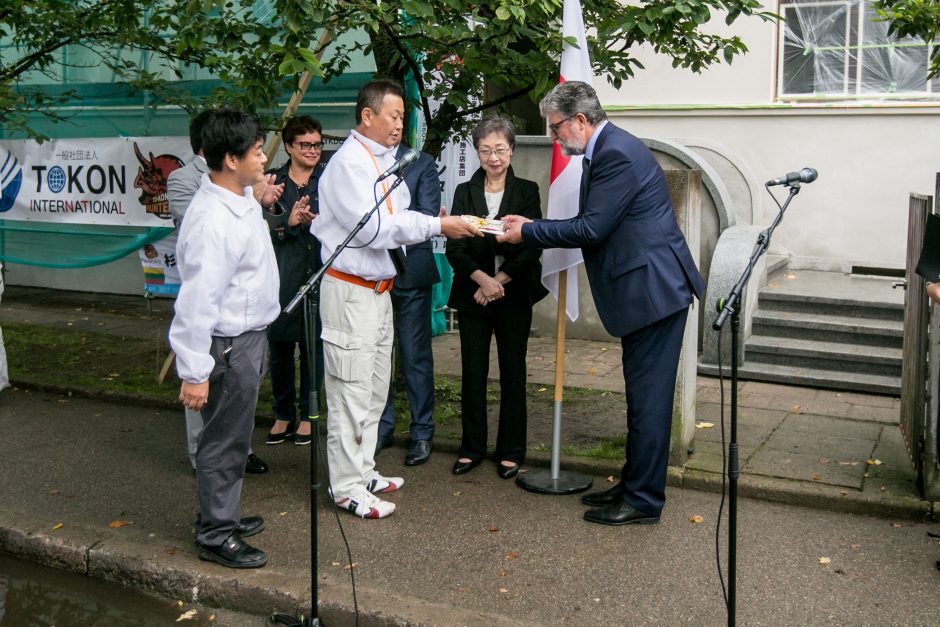 Japonai atvažiavo į Kauną perdažyti garsaus diplomato namus