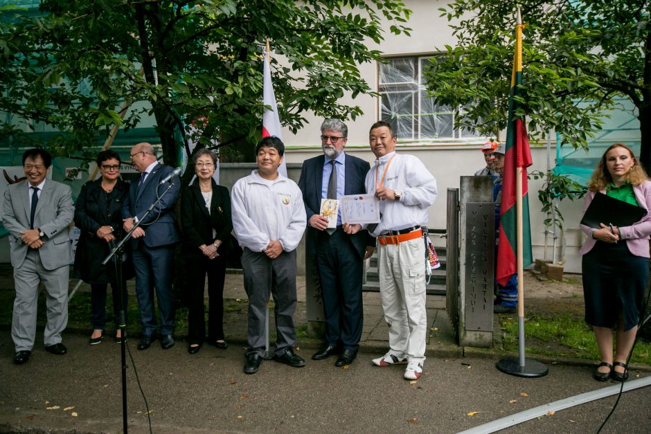 Japonai atvažiavo į Kauną perdažyti garsaus diplomato namus