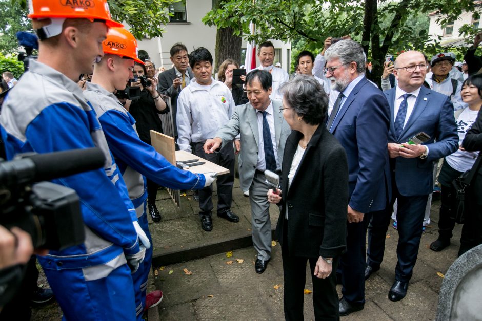 Japonai atvažiavo į Kauną perdažyti garsaus diplomato namus